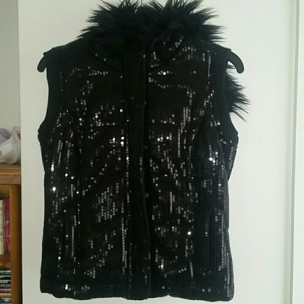 Aeropostale black sequined vest